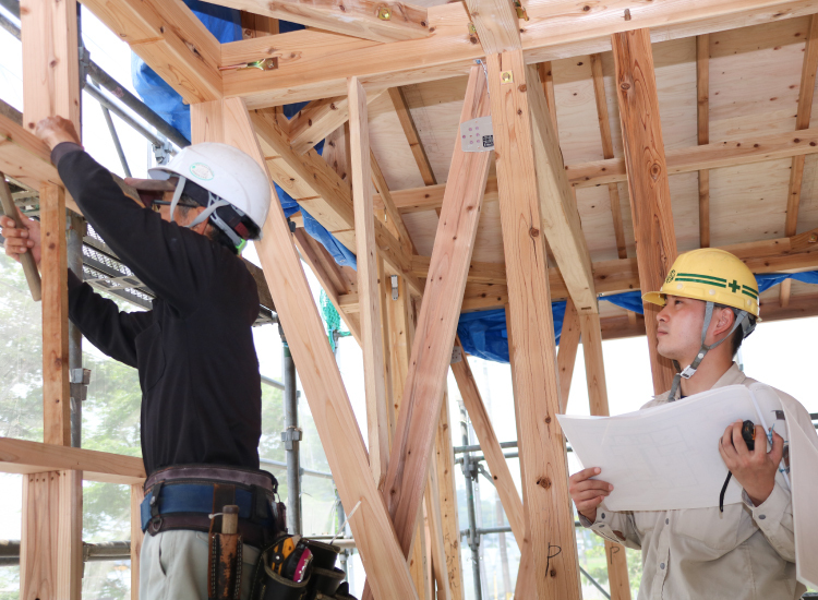 住宅の建設工事現場